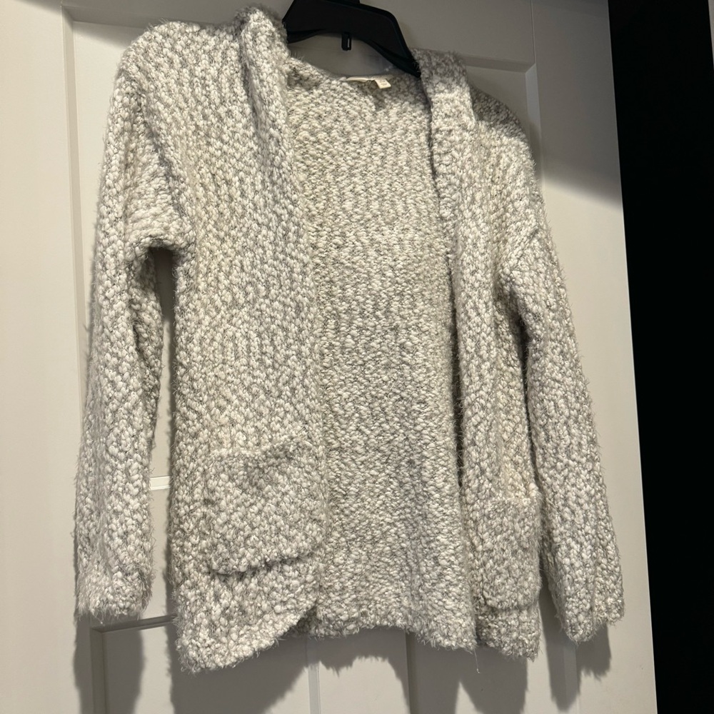 Bixby 12-14 grey and white hooded sweater.
